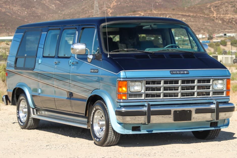 1991 Dodge Ram Van sold for $12,153
