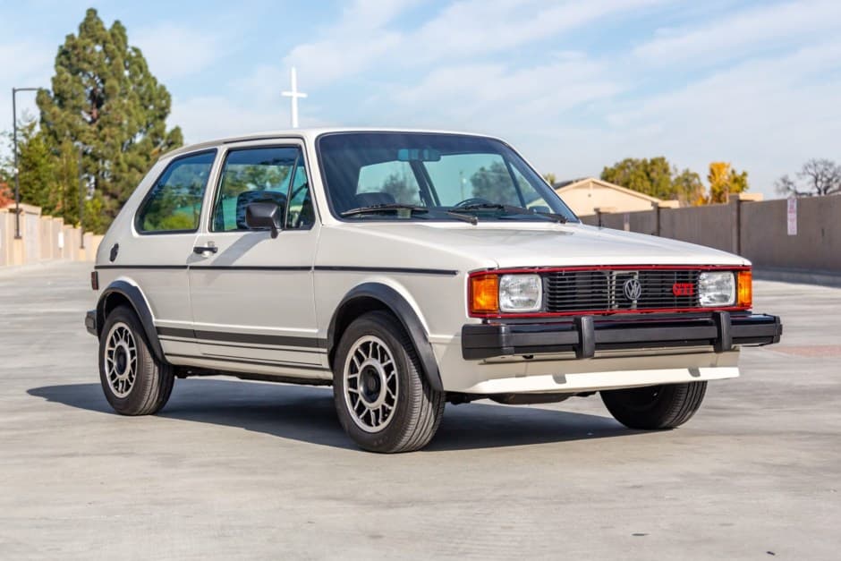 1984 Volkswagen GTI Mk1 sold for $17,000
