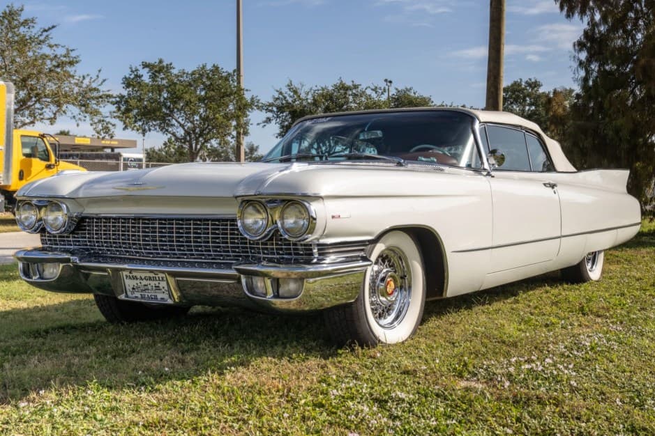 1960 Cadillac Series 62 sold for $96,000
