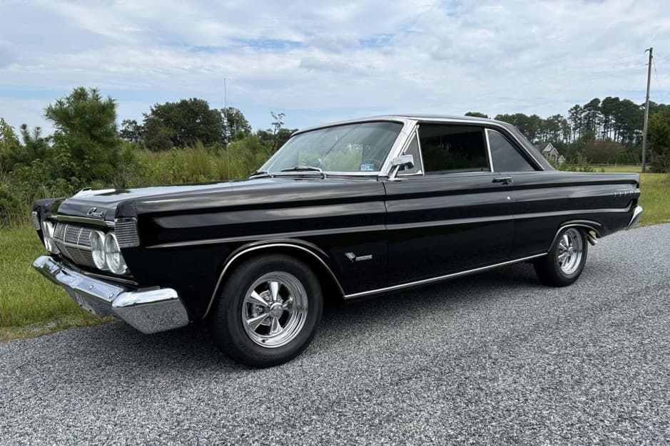 1964 Mercury Comet sold for $32,500