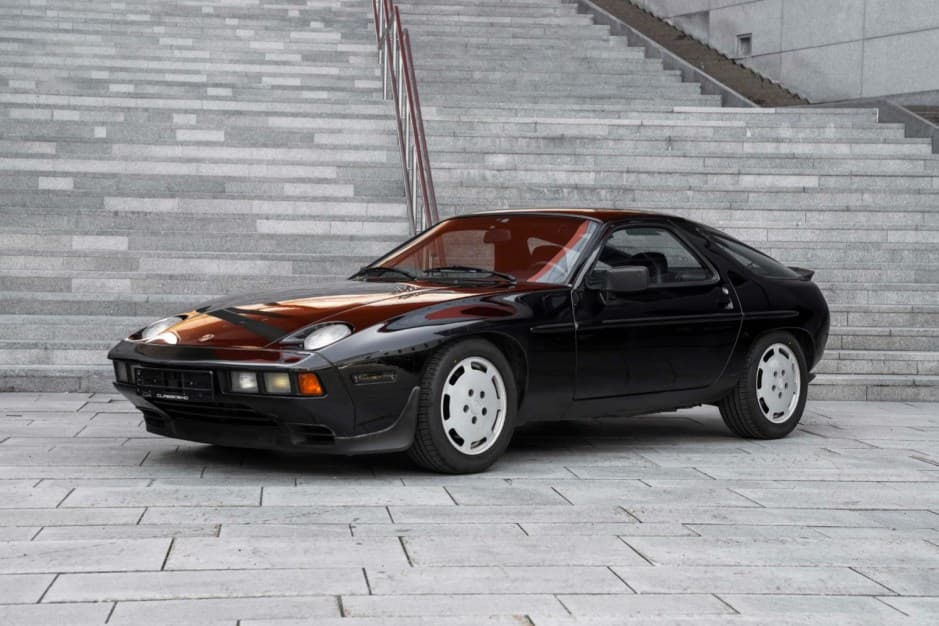 1986 Porsche 928 sold for $25,000