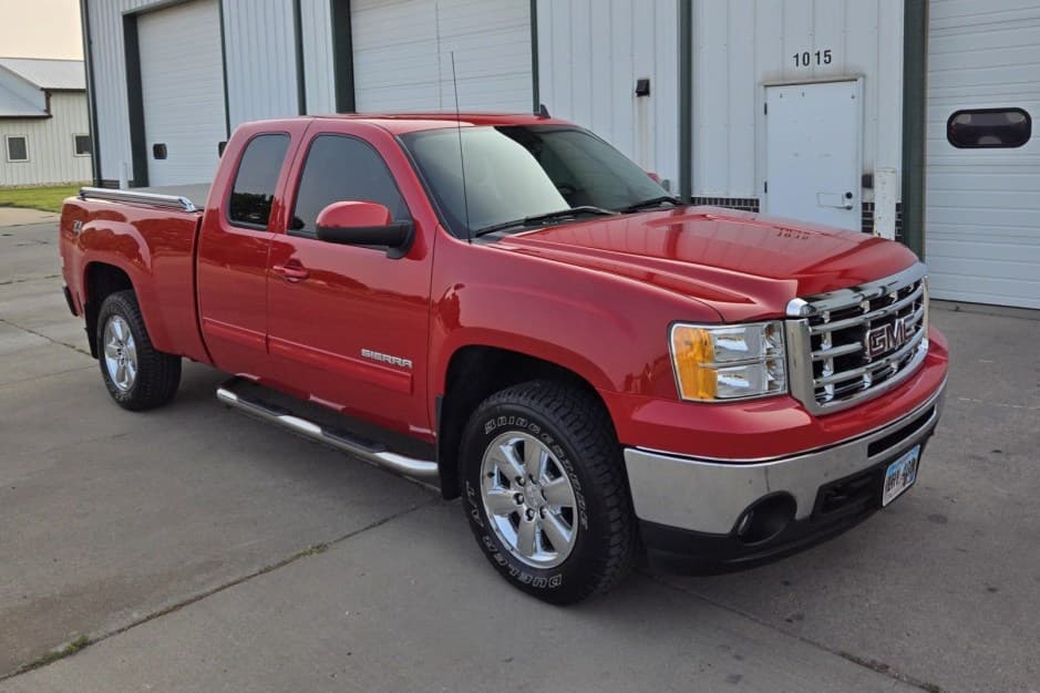 2010 GMC Sierra (GMT900 2007-2013) sold for $26,250