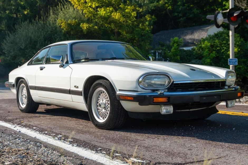 1992 Jaguar XJS sold for $5,600