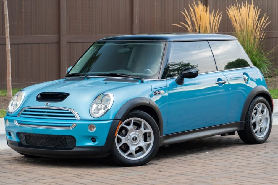 2002 Mini R53 Cooper S sold for $6,100