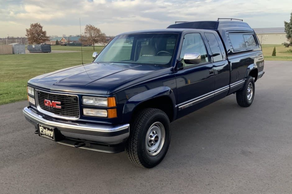 1994 GMC Sierra (GMT400 1988-2002) sold for $29,000