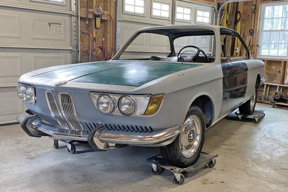 1966 BMW 2000C & 2000CS sold for $10,250