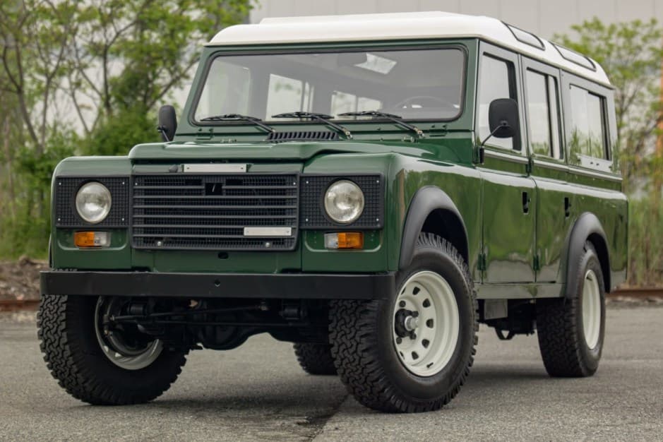 1982 Land Rover Series 109 sold for $16,227