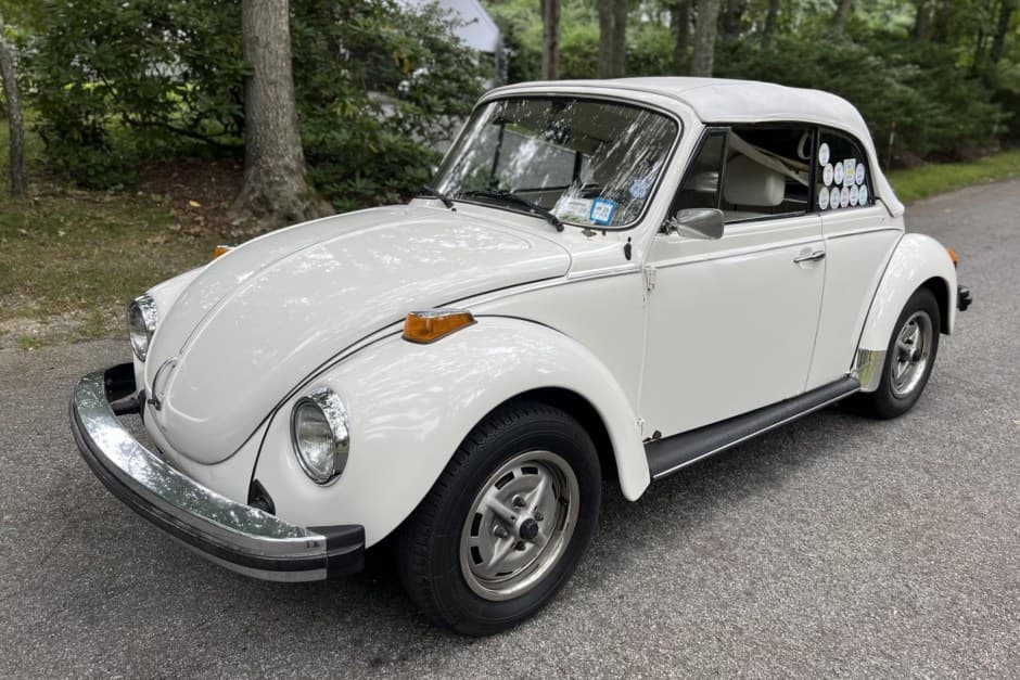 1979 Volkswagen Super Beetle sold for $4,600