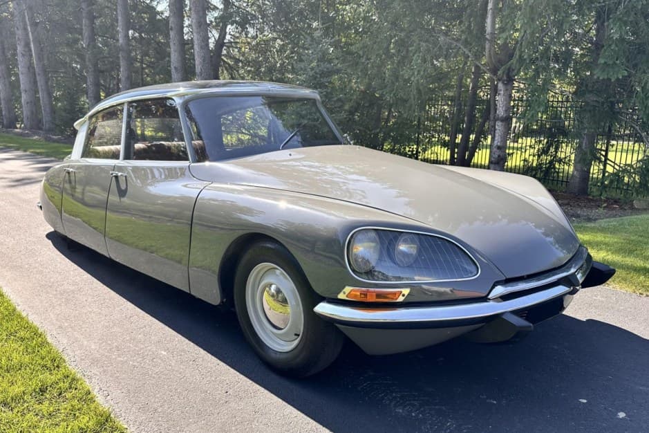 1970 Citroen DS sold for $15,750