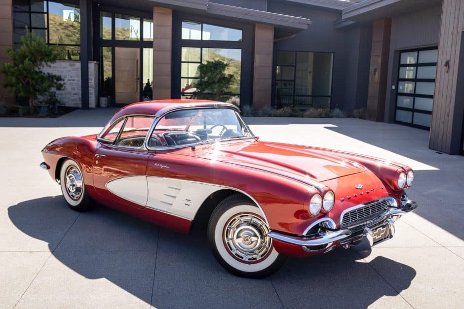 1961 Chevrolet Corvette C1 sold for $87,500