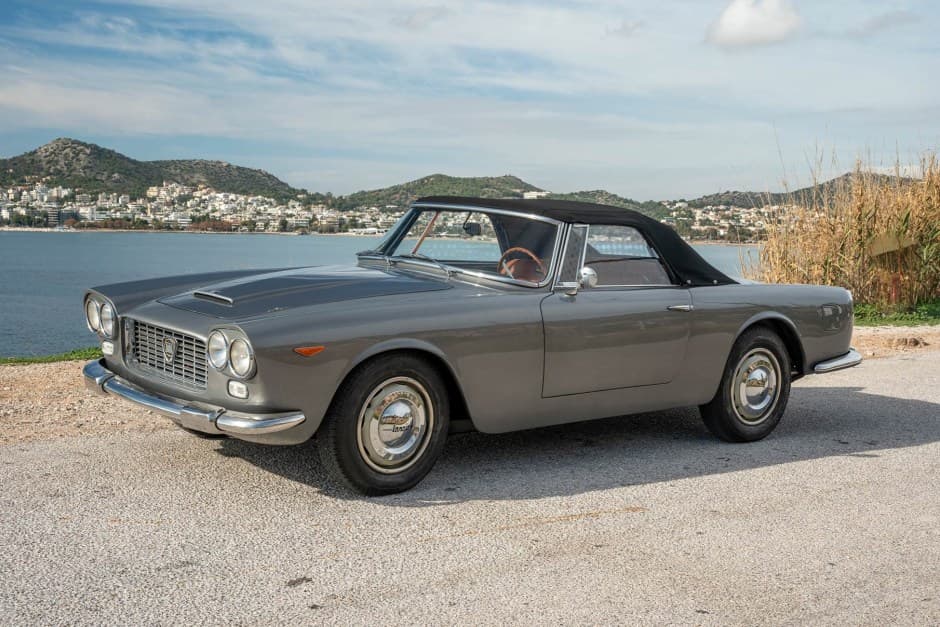 1962 Lancia Flaminia sold for $170,000