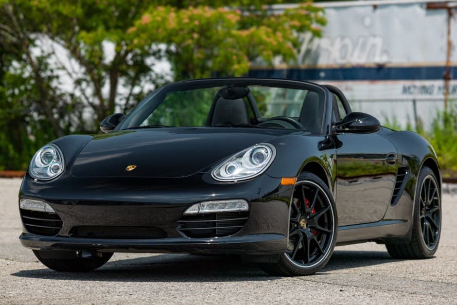 2012 Porsche 987 Boxster sold for $35,250