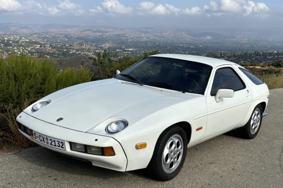 1979 Porsche 928 sold for $5,075