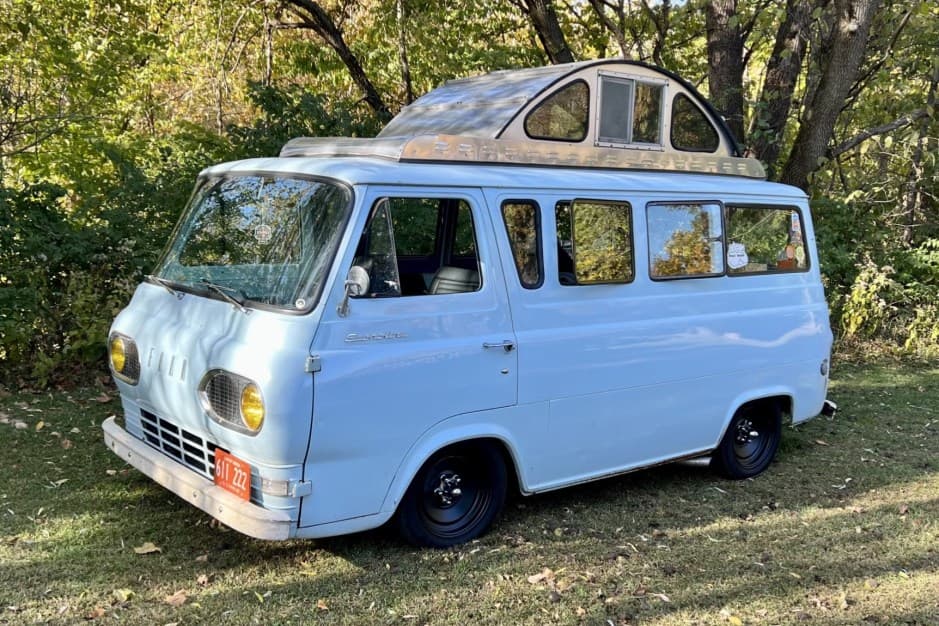 1962 Ford Econoline Van sold for $14,000