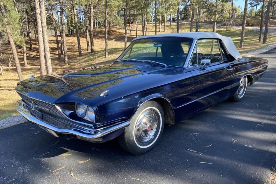 1966 Ford Thunderbird (1964-1966) sold for $16,500