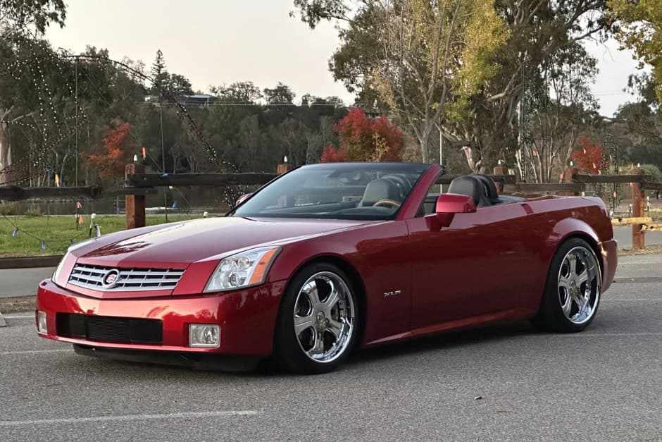 2004 Cadillac XLR sold for $34,500