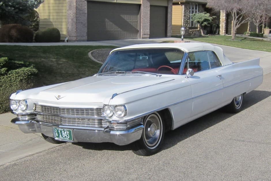 1963 Cadillac Series 62 sold for $23,000