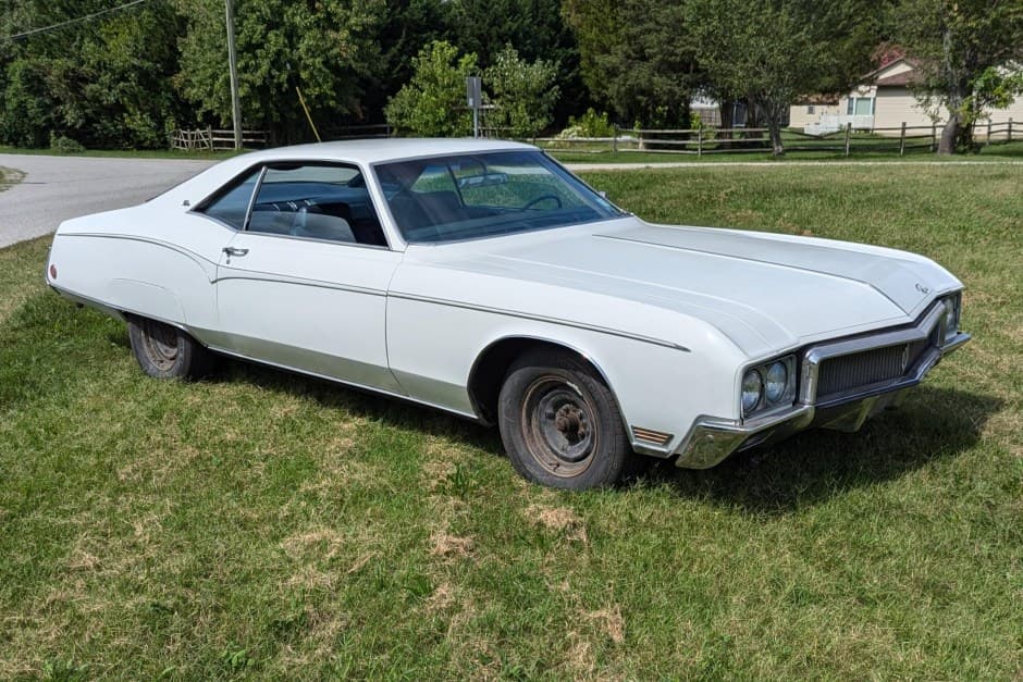 1970 Buick Riviera sold for $2,170