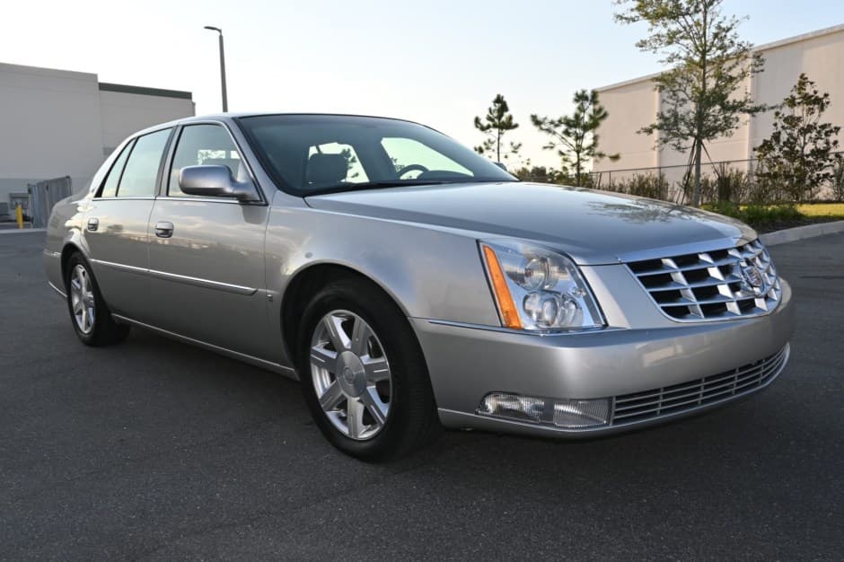 2007 Cadillac DTS sold for $11,250