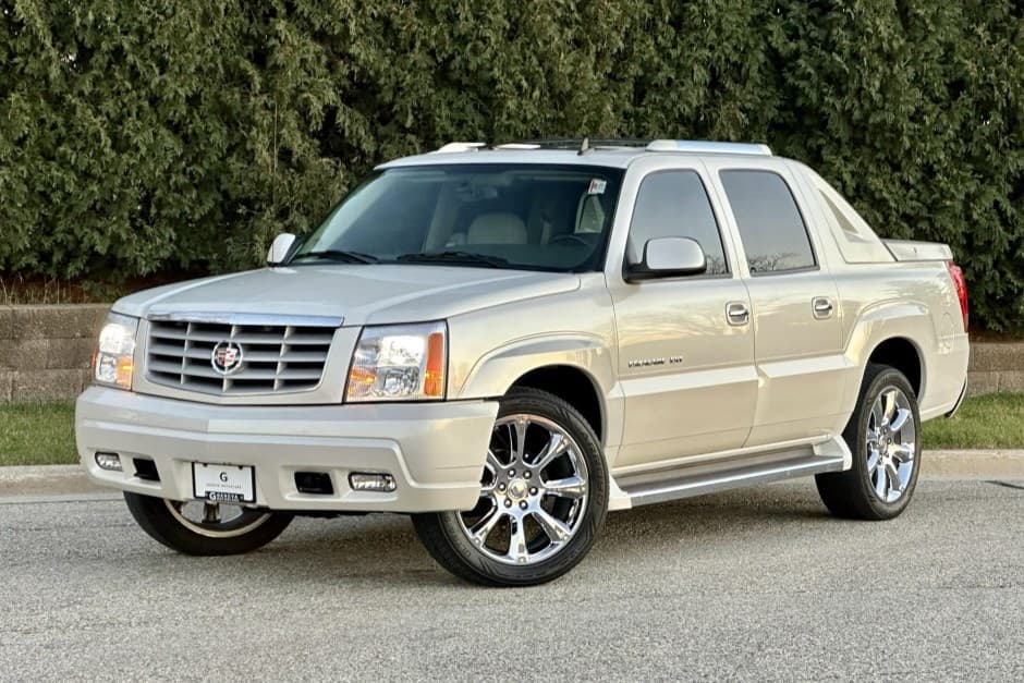 2006 Cadillac Escalade & EXT GMT800 (2002-2006) sold for $38,000