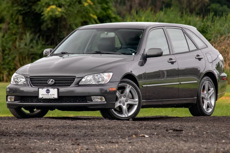 2003 Lexus IS sold for $15,500