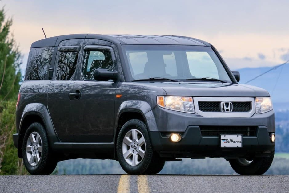 2011 Honda Element sold for $16,000