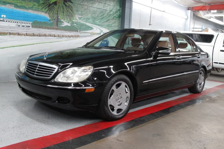 2000 Mercedes-Benz W220 S-Class sold for $4,800