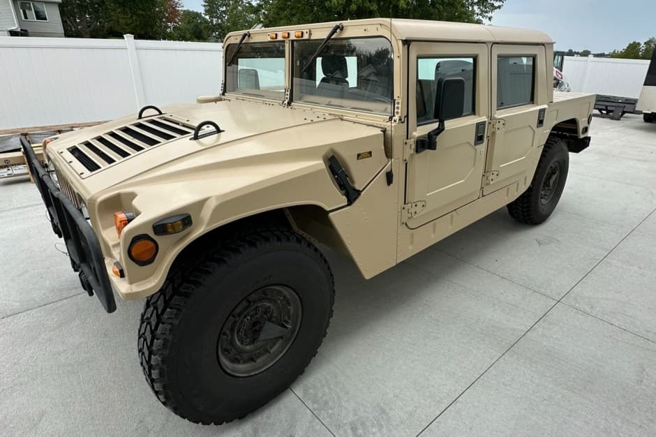 1993 Hummer H1 sold for $61,000