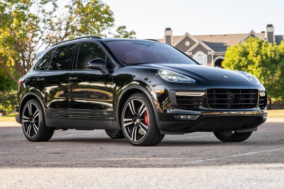 2015 Porsche 958 Cayenne (2011-2018) sold for $27,000