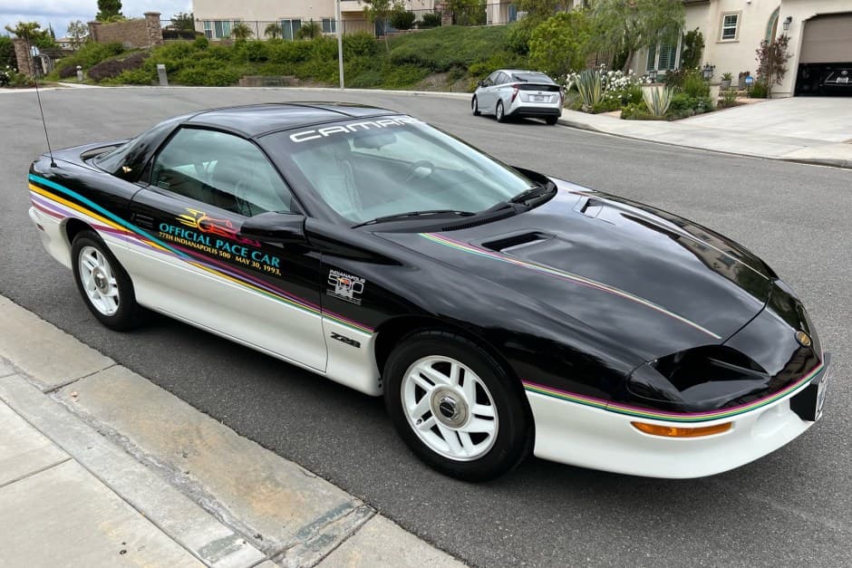 1993 Chevrolet Camaro 4th Generation 1993-2002 sold for $16,750