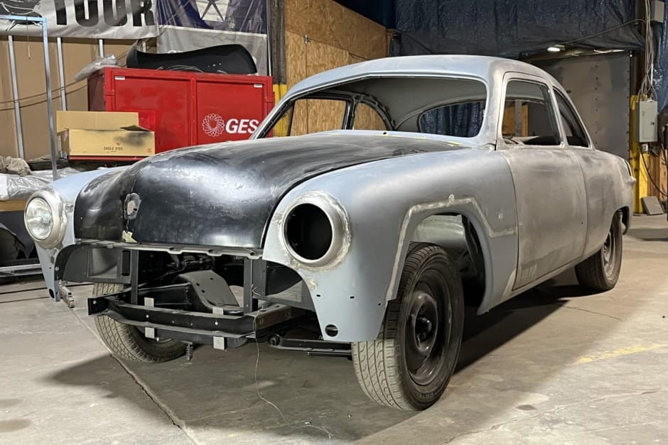 1951 Ford Shoebox sold for $3,100