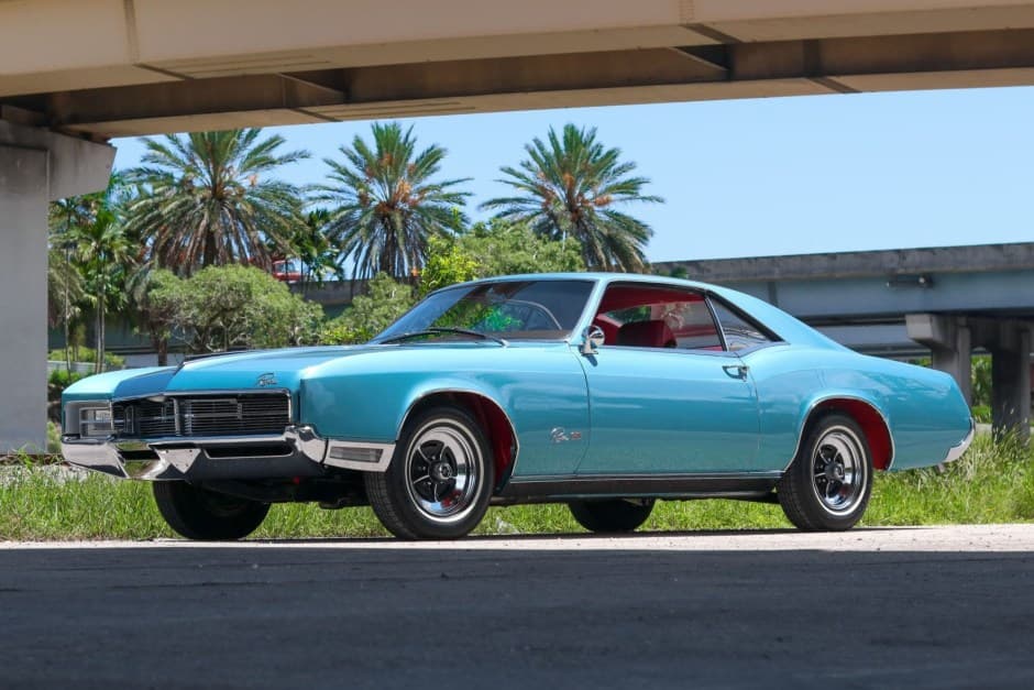 1967 Buick Riviera sold for $40,043