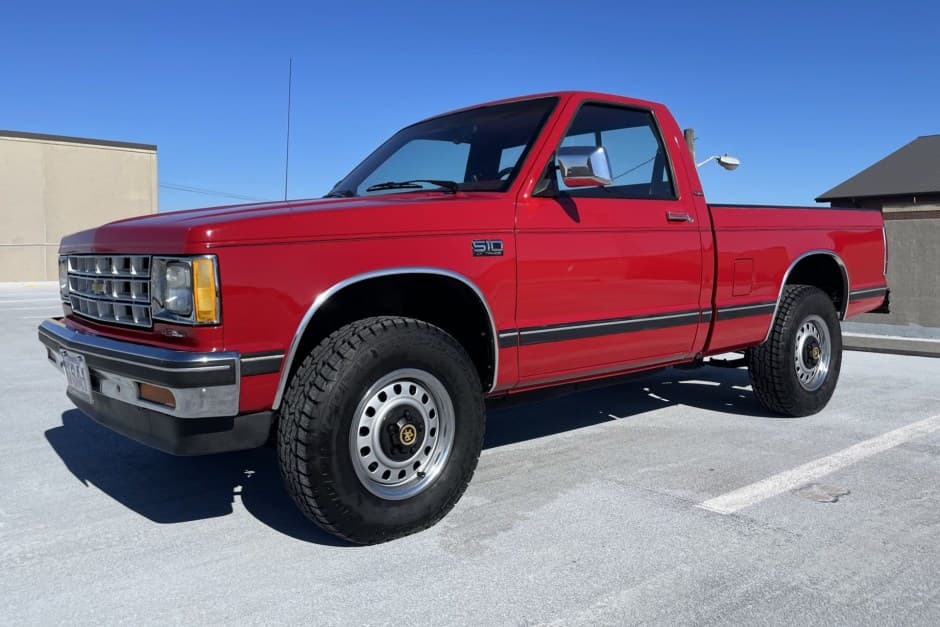 1989 Chevrolet S-10 (1982-1993) sold for $15,000
