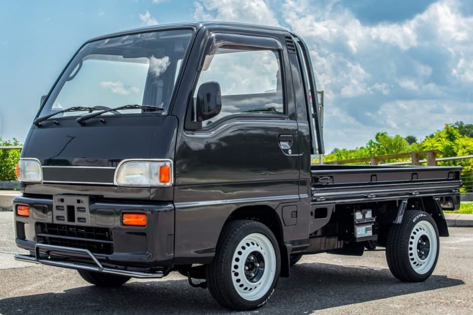 1993 Subaru Sambar sold for $6,513