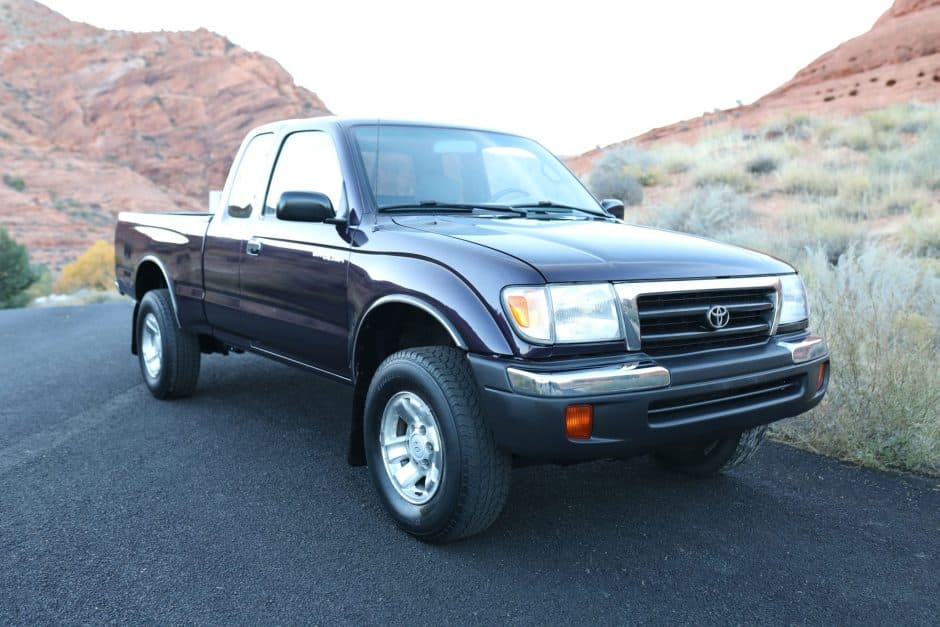 1998 Toyota Tacoma (N1X0 1995-2005) sold for $17,000