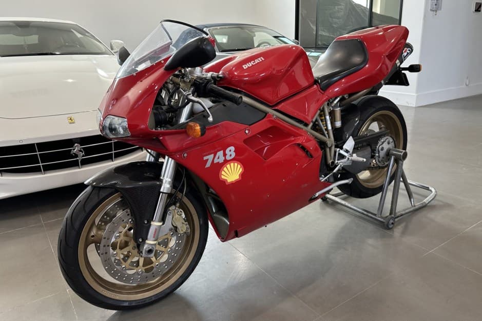 2000 Ducati 748 sold for $6,000
