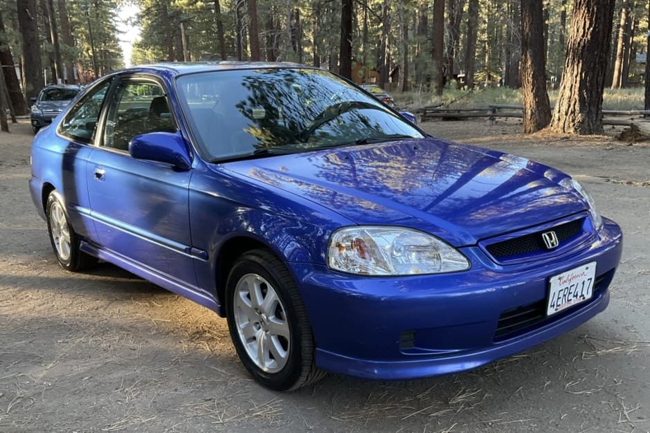 1999 Honda Civic Si sold for $18,450