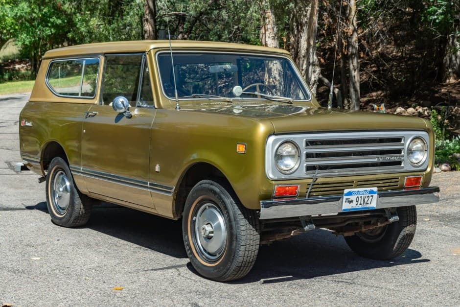 1972 International Harvester Scout sold for $18,250
