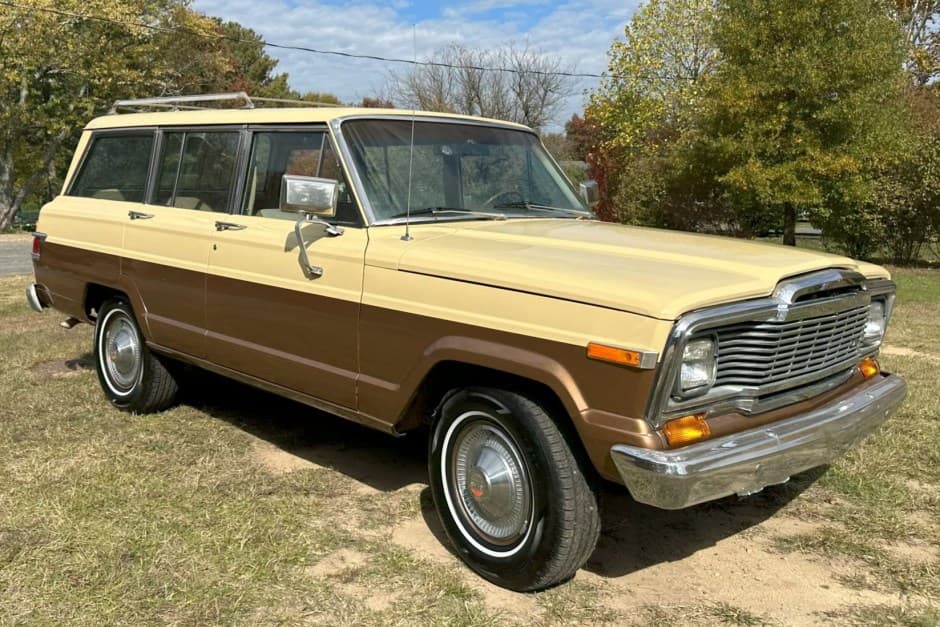 1979 Jeep SJ Wagoneer sold for $8,000
