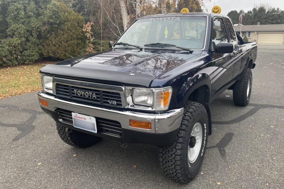 1991 Toyota Pickup (N80/90/100/110 1989-1997) sold for $19,000