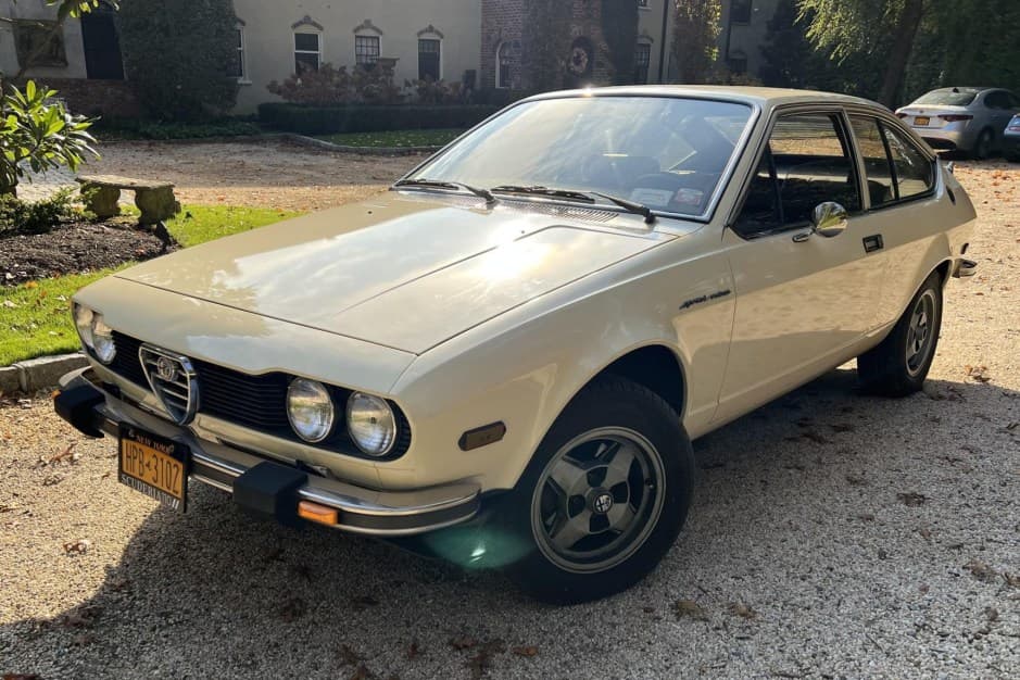 1979 Alfa Romeo Alfetta sold for $9,100