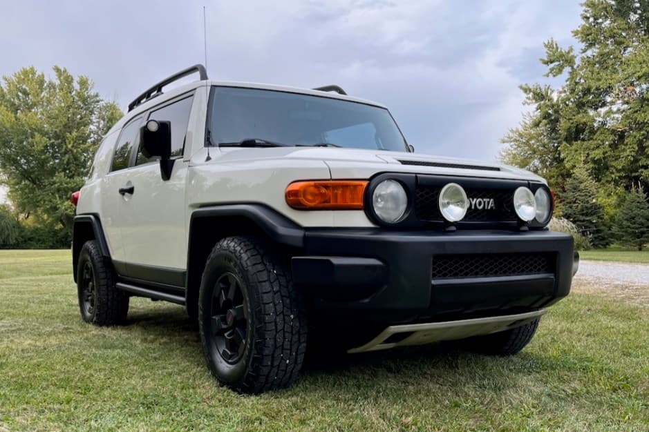 2008 Toyota FJ Cruiser sold for $26,027