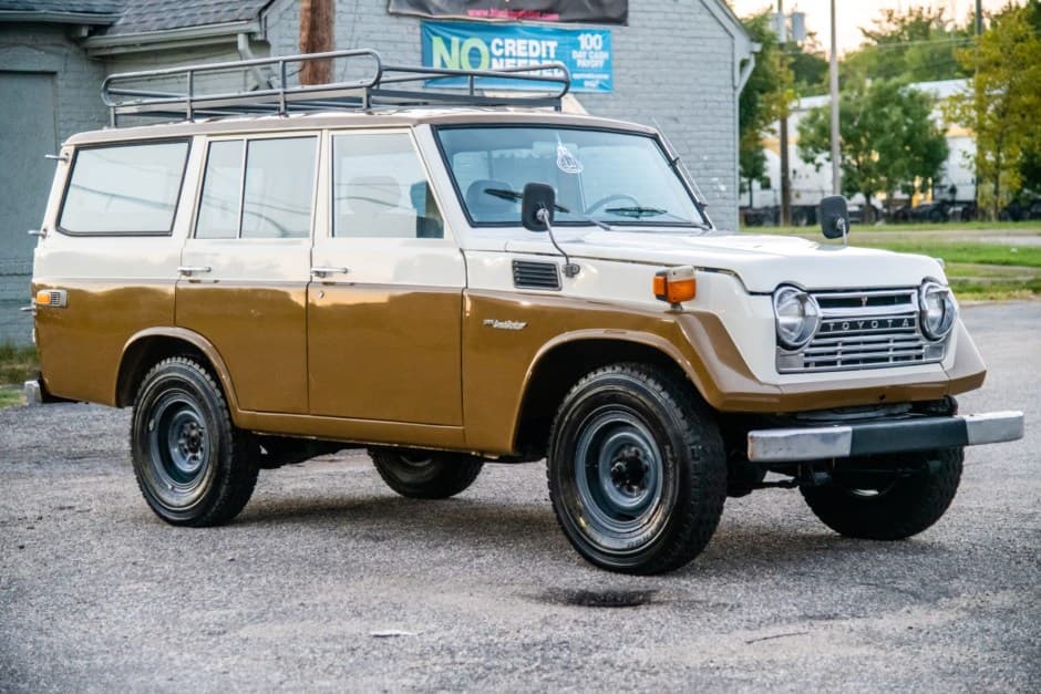 1977 Toyota Land Cruiser FJ55 sold for $27,000