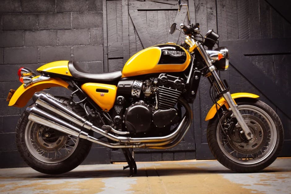 1999 Triumph Thunderbird 900 sold for $4,500