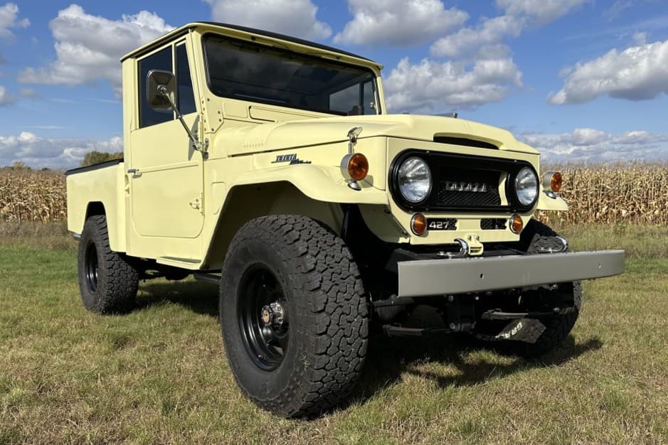1964 Toyota Land Cruiser FJ45 sold for $30,500