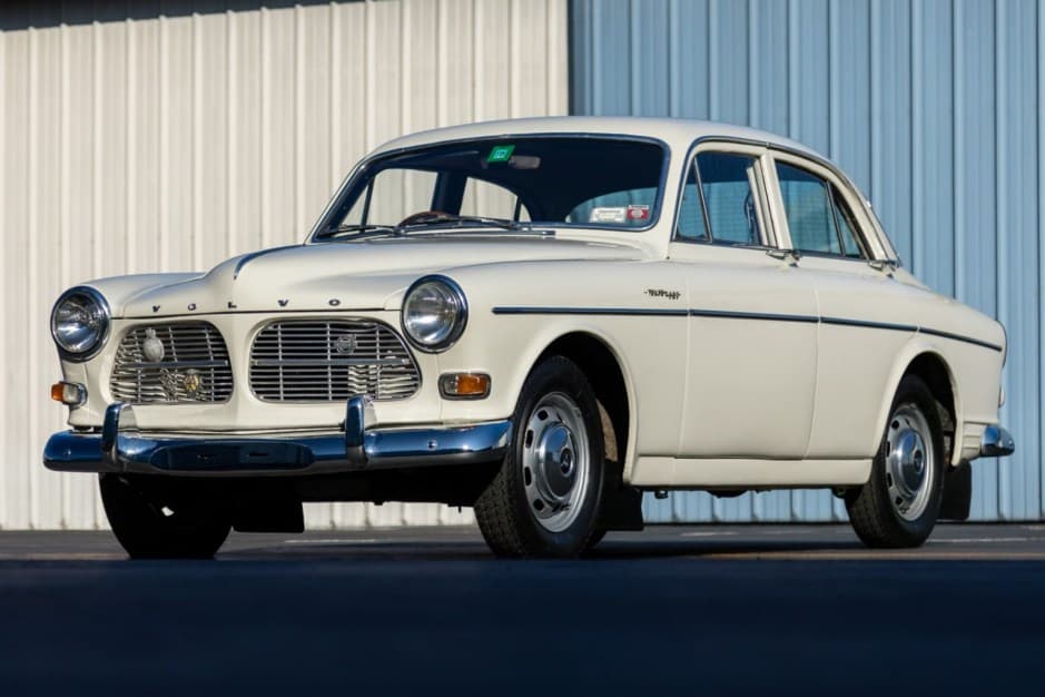 1965 Volvo Amazon sold for $10,854