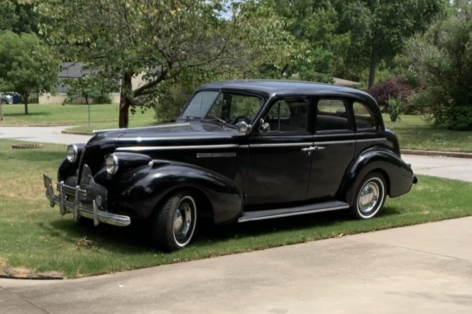 1939 Buick Special sold for $9,000