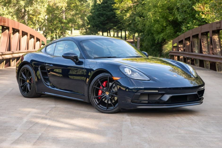 2019 Porsche 982 718 Cayman sold for $73,500
