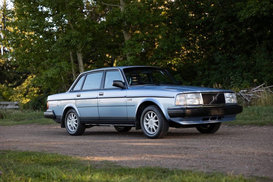 1989 Volvo 240 sold for $9,500