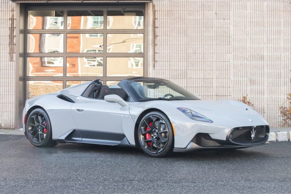 2023 Maserati MC20 sold for $237,000